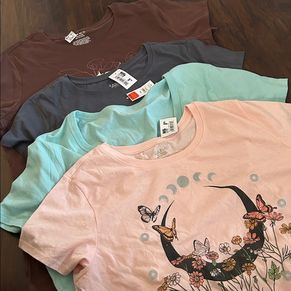 NWT Womens  XXL Graphic T-Shirts - Picture 11 of 11